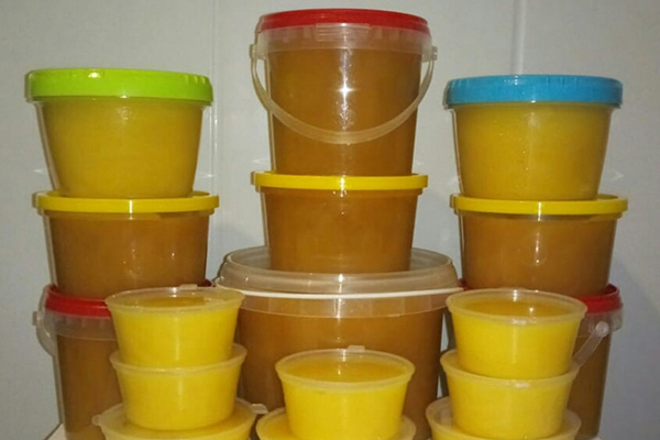 Можно ли хранить мед в пластмассовой таре?